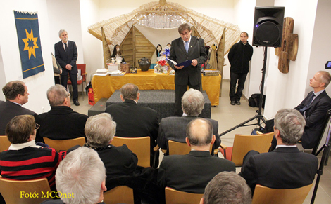 Németh László, az IPOSZ elnöke nyitotta meg a jubileumi Betlehemi Jászol Kiállítást
