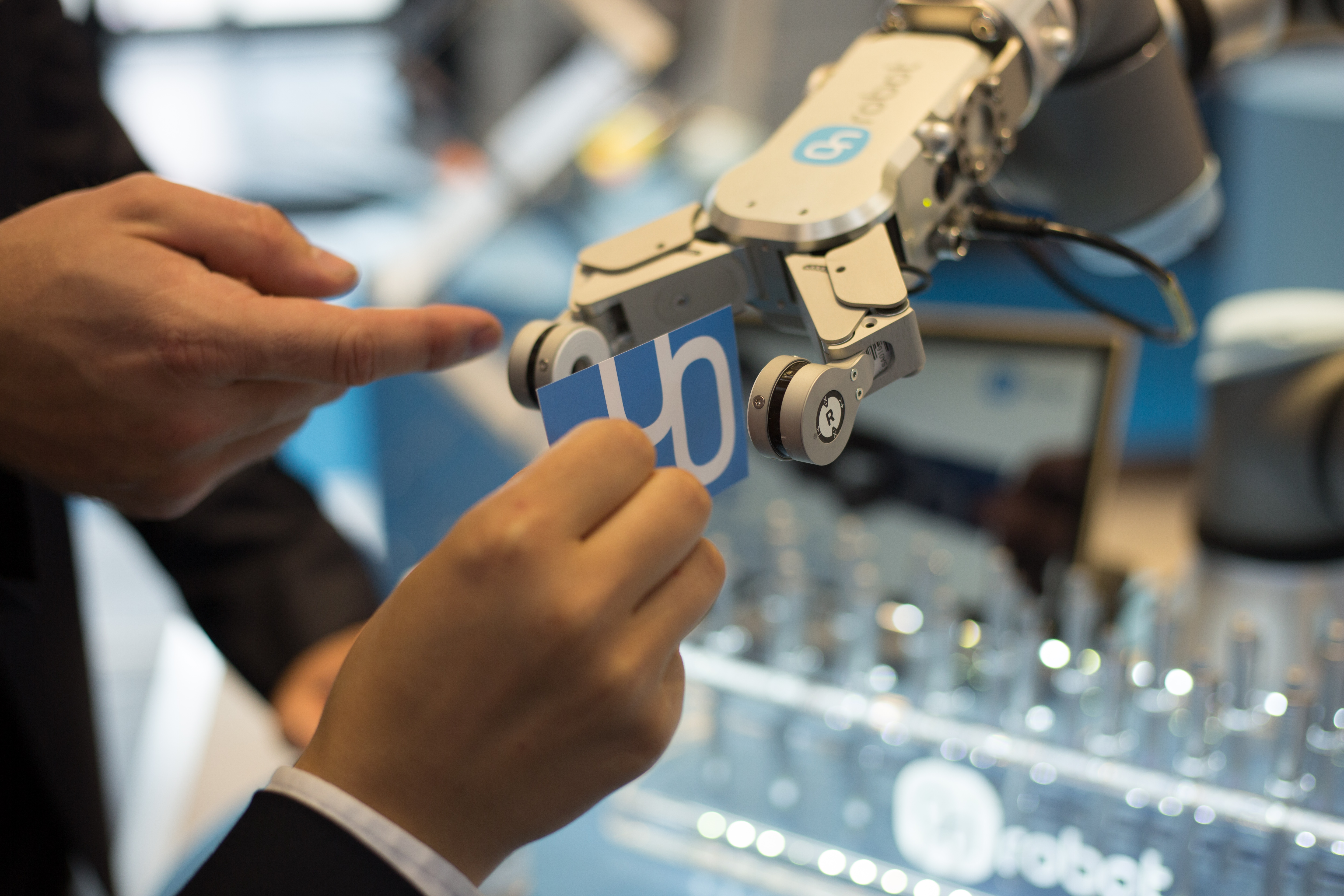 Az OnRobot Magyarországon is bemutatta az együttműködő robot-kiegészítők új generációját