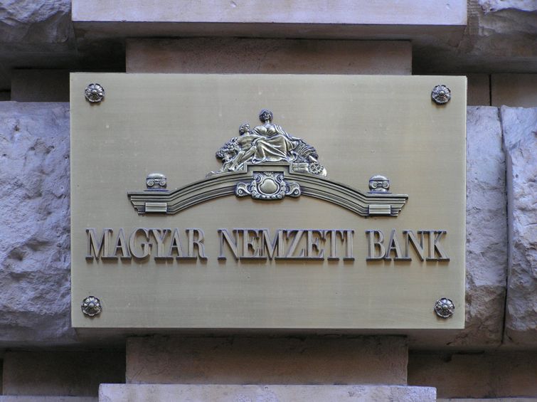 MNB: kiemelkedően bővült a vállalati hitelállomány