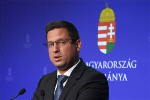 Gulyás: magántulajdonú gépjárművek kapnak ezentúl 480 forintos áron üzemanyagot