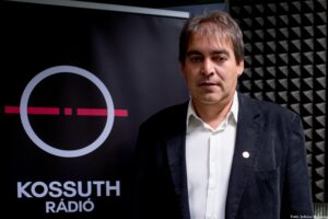 Szakemberek keresése