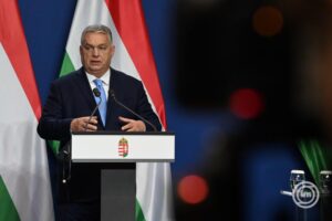 Orbán Viktor: itt a repülőrajt!