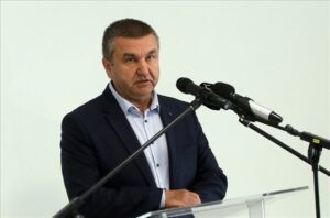 Czomba Sándor: több mint ezer vállalkozás indulhat el a Vállalkozó Start II. program támogatásával