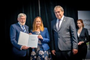 Dr. Jürgen Hogeforster kitüntetése a magyar és balti térség gazdasági kapcsolataiért végzett munkájáért