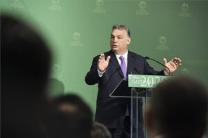 Orbán kormányzati segítséget ígért a gazdasági szereplőknek