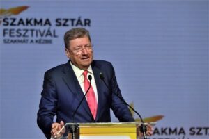 Feldman Zsolt: a szakmatanulás életpályát kínál a fiataloknak