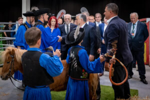 Orbán Viktor: a kormány folyamatosan megújítja a szakképzést