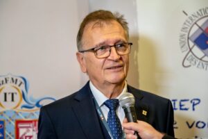 Helmut Schulz : társadalmi probléma, hogy a fiatalok nem látnak a szakmákban elég vonzerőt