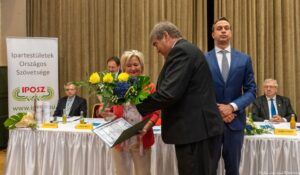 Tóth Tiborné az IPOSZ Magyar Kézművességért Díj Arany fokozatában részesült