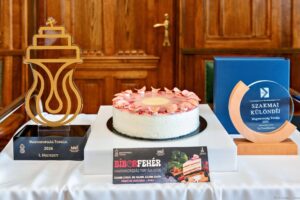 Idén a Bíborfehér torta lett Magyarország Tortája!